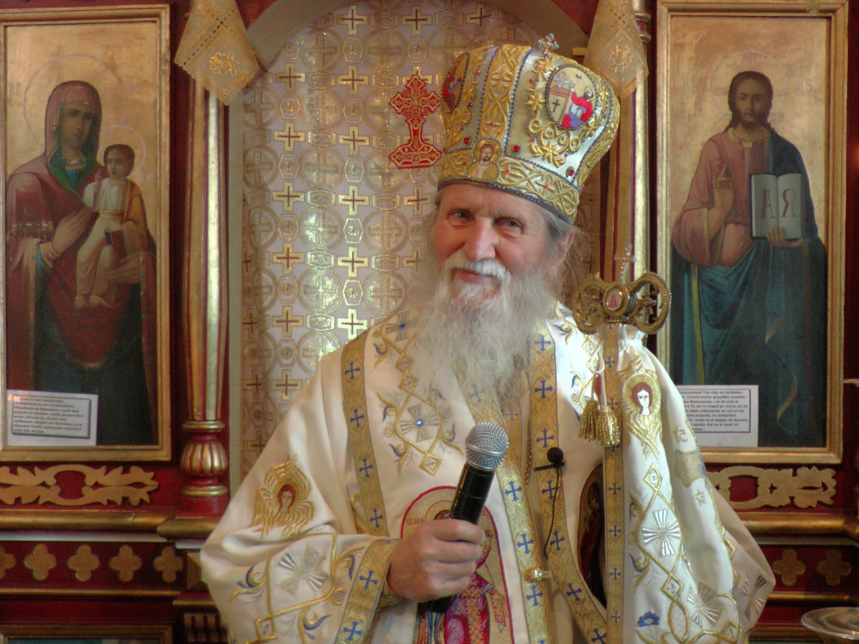 Vizită arhierească în Parohia Cotârgaşi - Broșteni