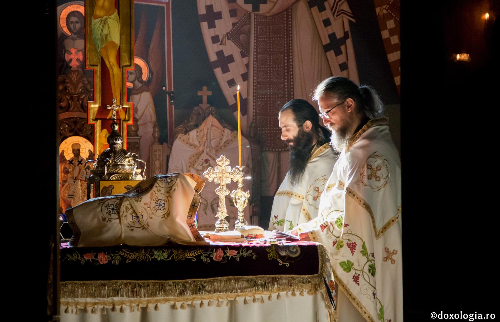 Cum se cuvine să ia aminte preotul, pentru care aduce părticica