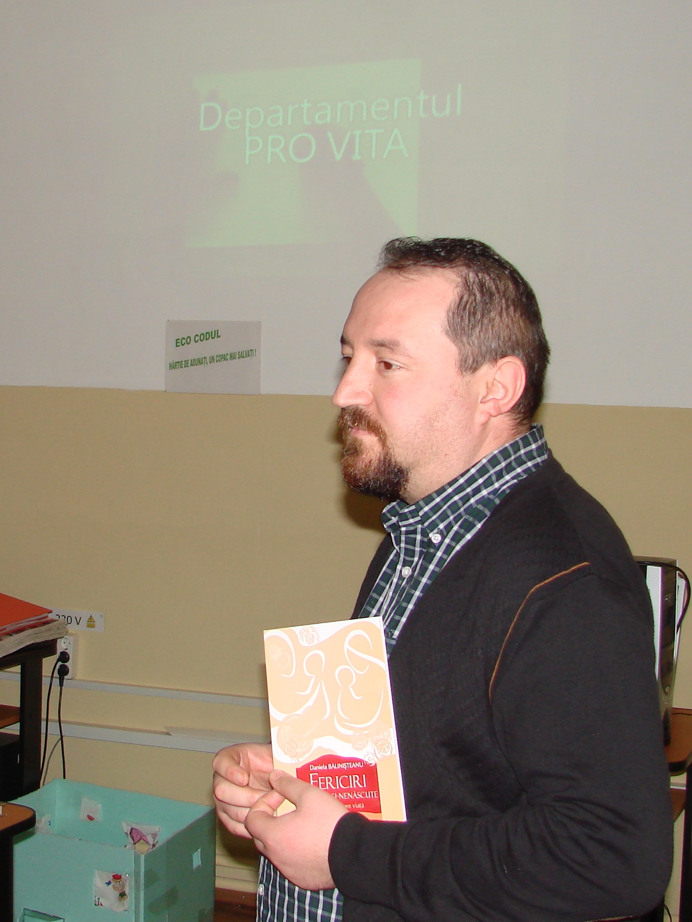 „Pentru viaţă, pentru femeie, pentru familie”, la Piatra Neamț