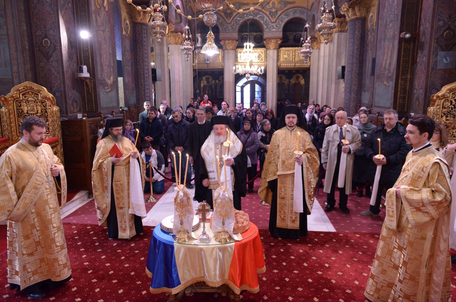 Parastas pentru făuritorii unirii Basarabiei cu țara mamă, la Catedrala Patriarhală