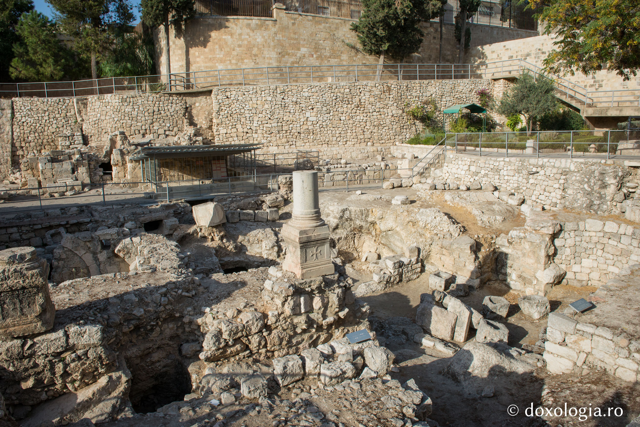 Scăldătoarea Vitezda și Biserica „Sfânta Ana” din Ierusalim