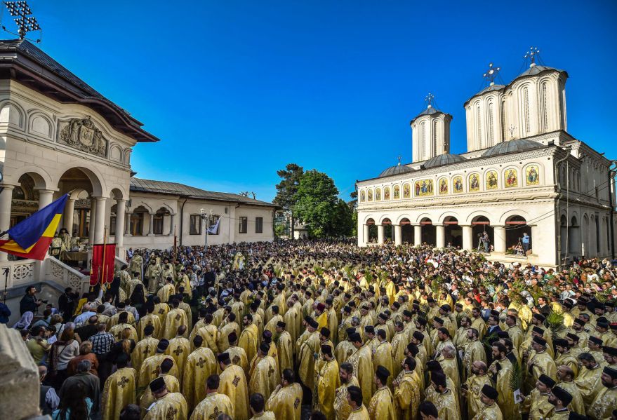 Mii de credincioşi, la Pelerinajul de Florii din Bucureşti