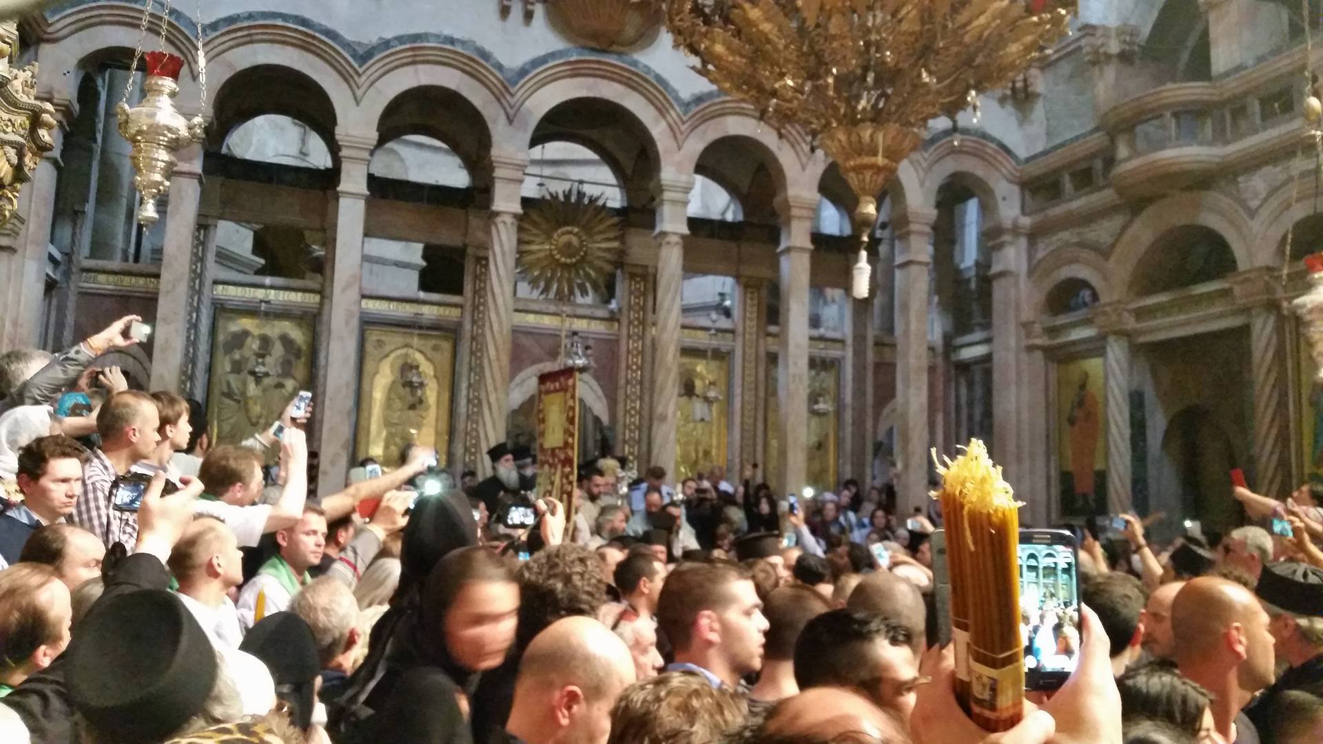 Lumina Sfântă a venit la Ierusalim