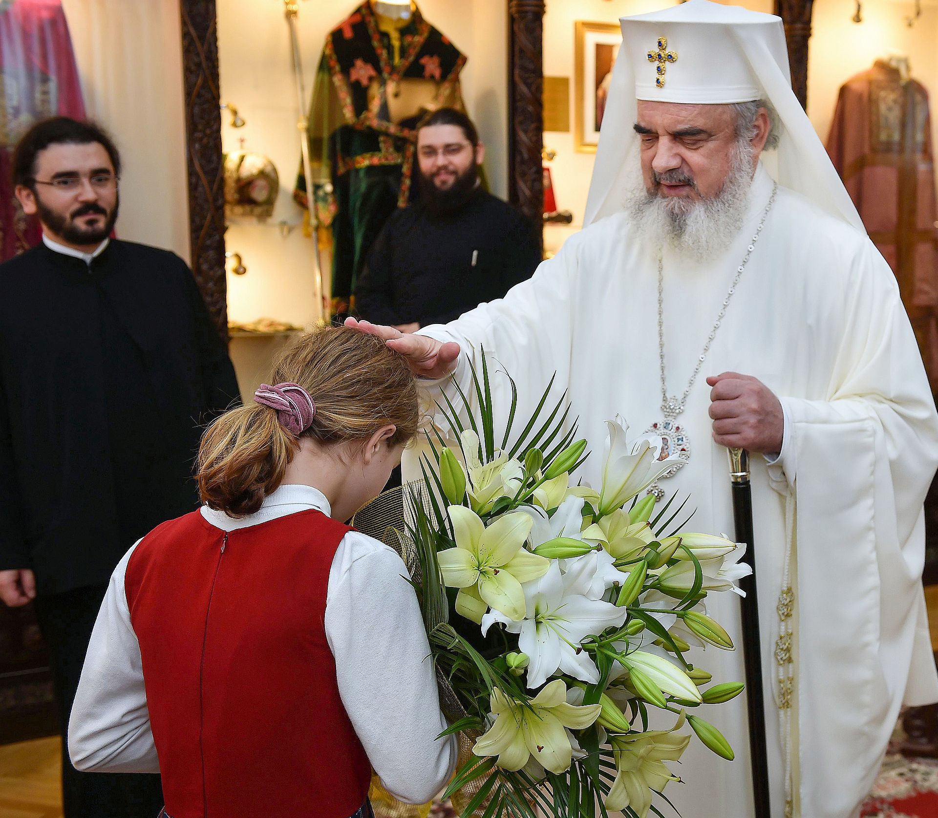 Binecuvântare patriarhală pentru 27 de elevi timişoreni