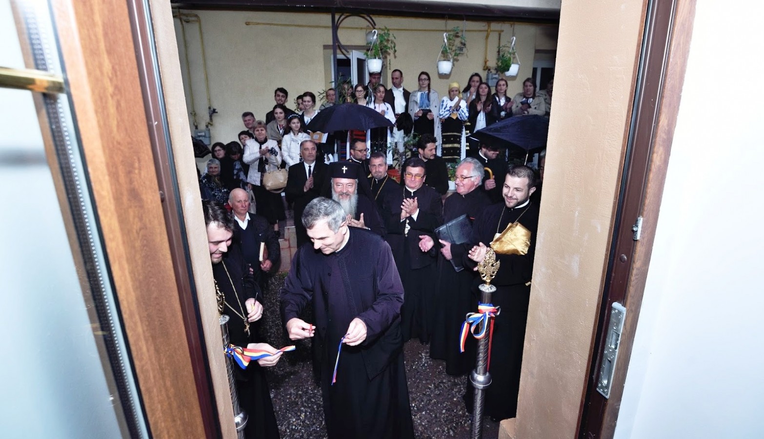 Centru socio-educativ, inaugurat în prezența Înaltpreasfinţitului Andrei, la Gherla