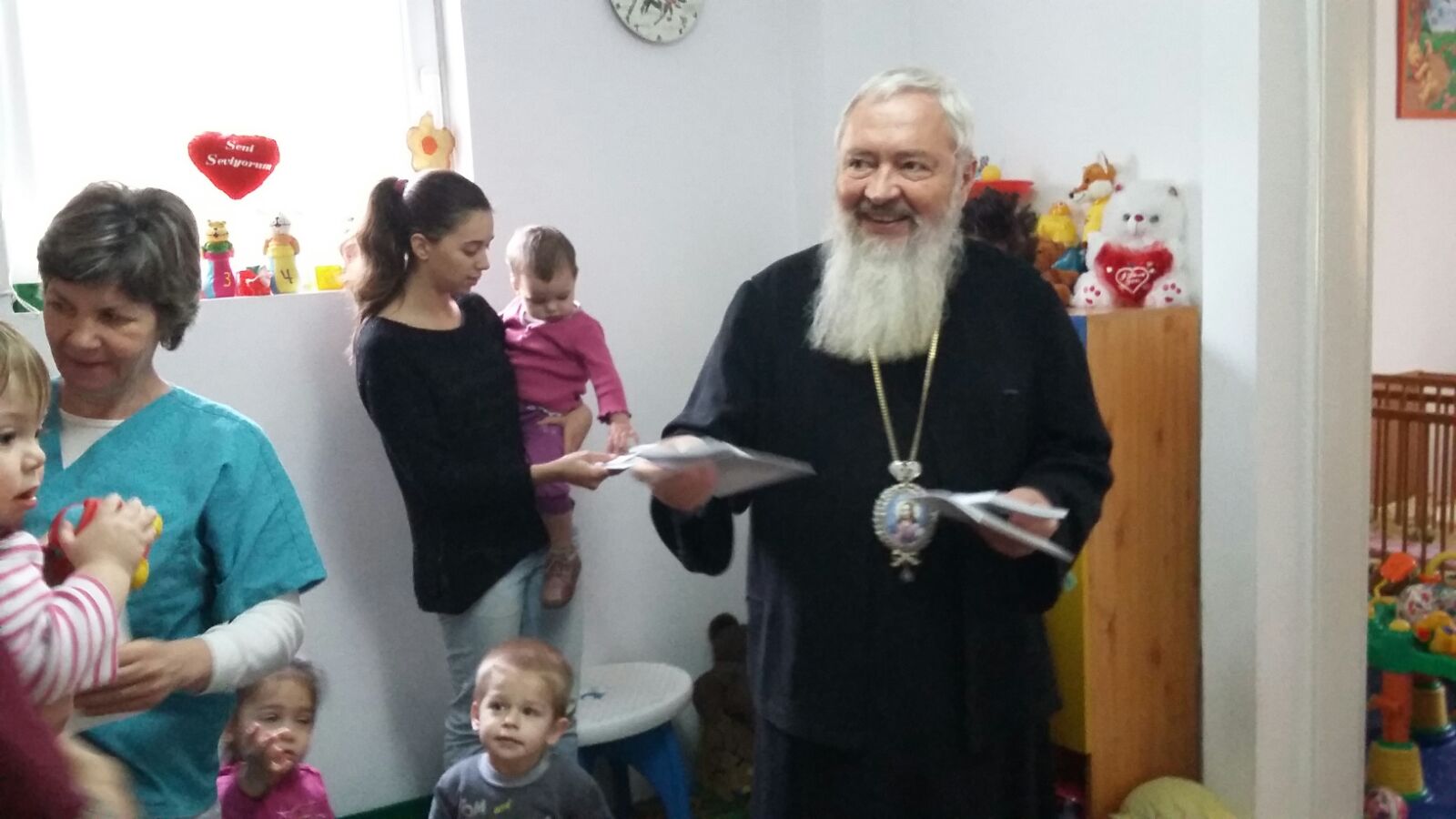 Bucuria Învierii, vestită copiilor din Cluj și Beclean