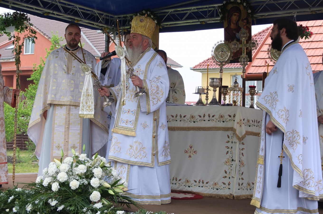 Hram la Mănăstirea Sfânta Elisabeta din Cluj-Napoca, în duminica Floriilor