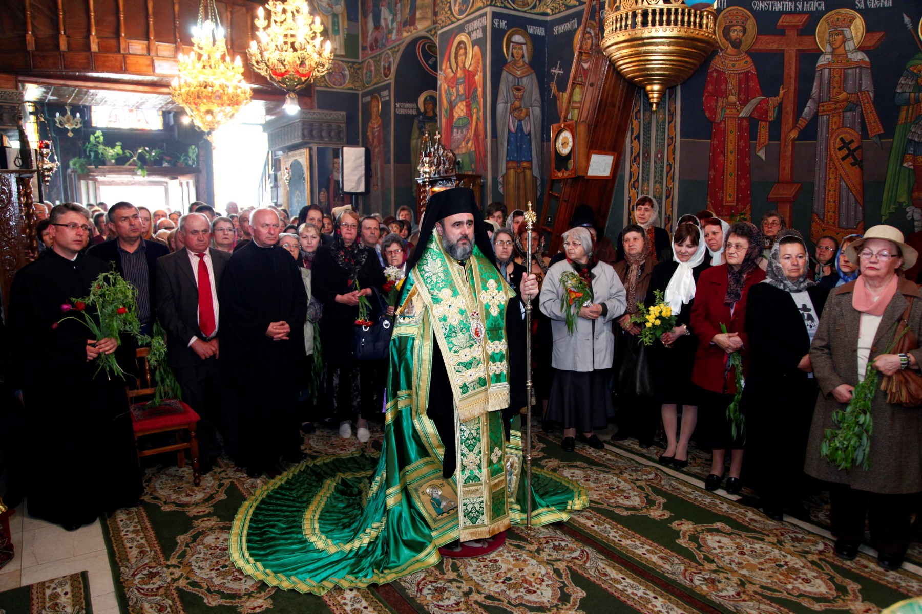 Procesiunea de Florii a adunat mii de credincioși în Arhiepiscopia Buzăului și Vrancei