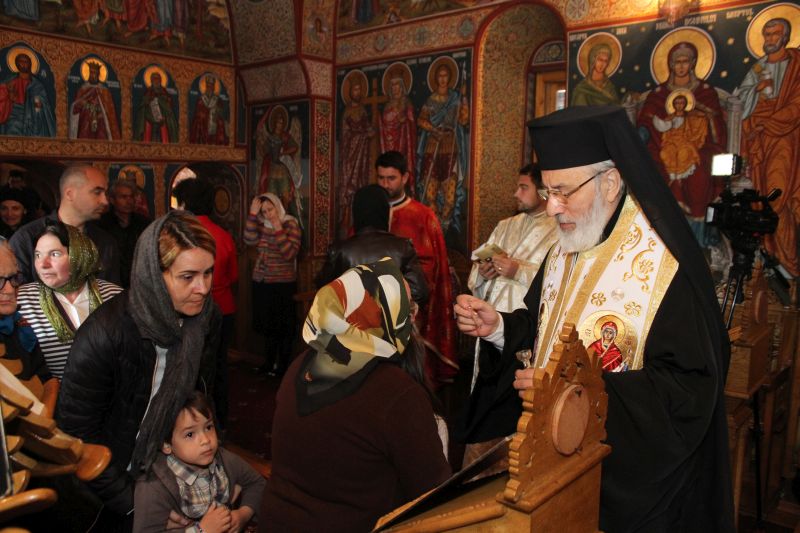 Slujire arhierească la Mănăstirea Corbeni din Argeş