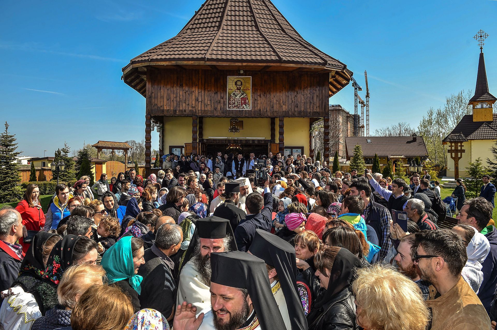 Patriarhul României a oficiat Sfânta Liturghie la Paraclisul Catedralei Mântuirii Neamului