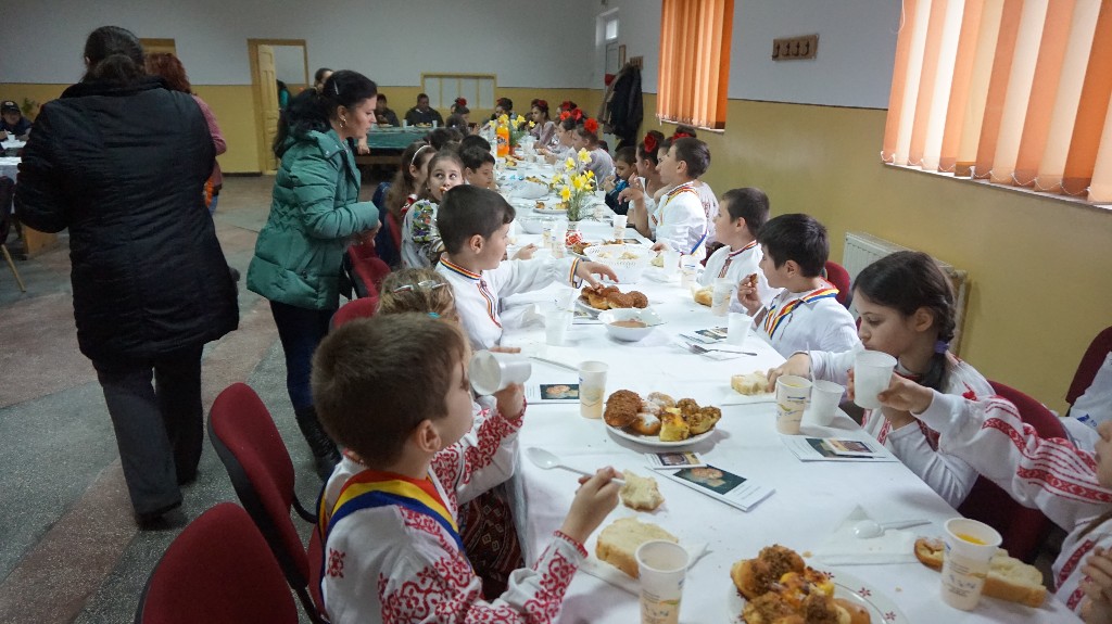 308 persoane din Episcopia Sloboziei şi Călăraşilor au primit sprijin material şi financiar în luna martie