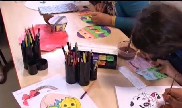 Atelier de creație, la Centrul de zi „Antimis” din Timișoara Atelier de creație, la Centrul de zi „Antimis” din Timișoara