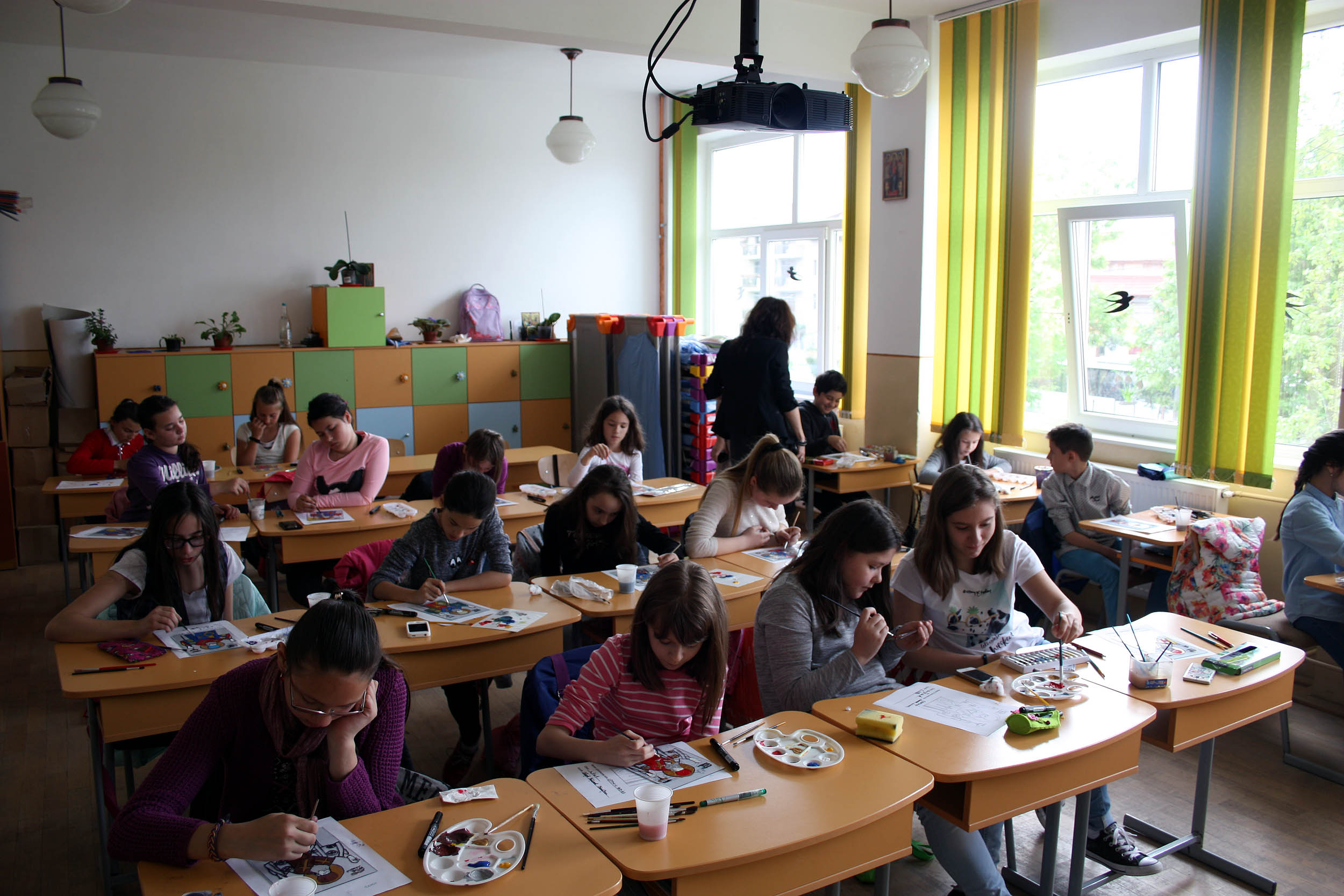 Concursul de pictură pe sticlă „Icoana - fereastră spre cer” a avut loc la Timişoara Concursul de pictură pe sticlă „Icoana - fereastră spre cer” a avut loc la Timişoara