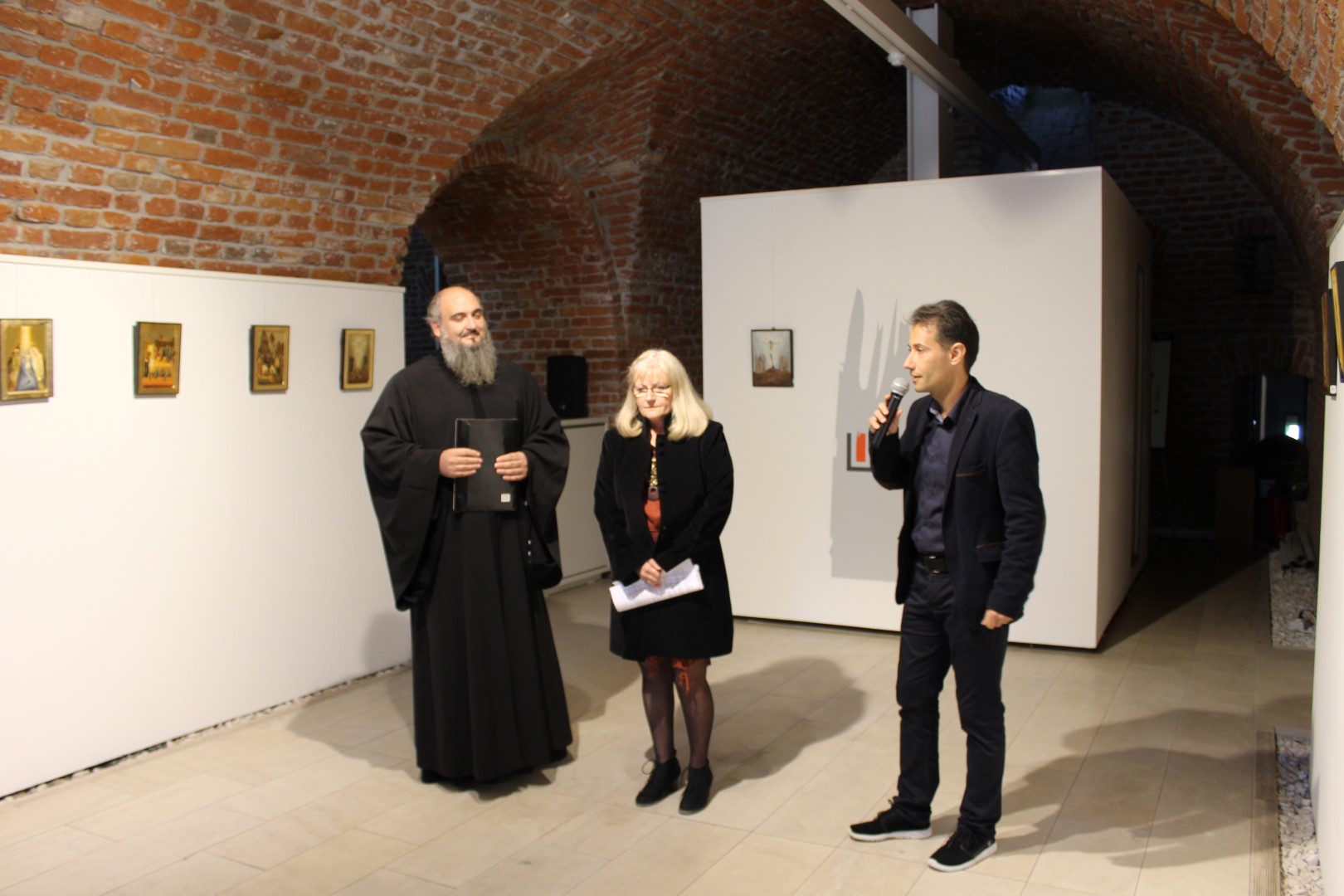 Expoziția „Re-descoperirea icoanei”, la Galeria „Calpe” din Timișoara