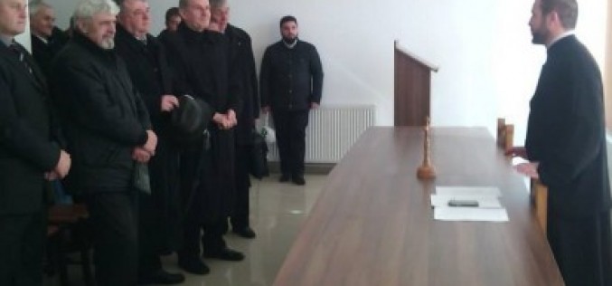 Activitățile catehetice cu tinerii, aduse în atenția preoților din Dej Activitățile catehetice cu tinerii, aduse în atenția preoților din Dej