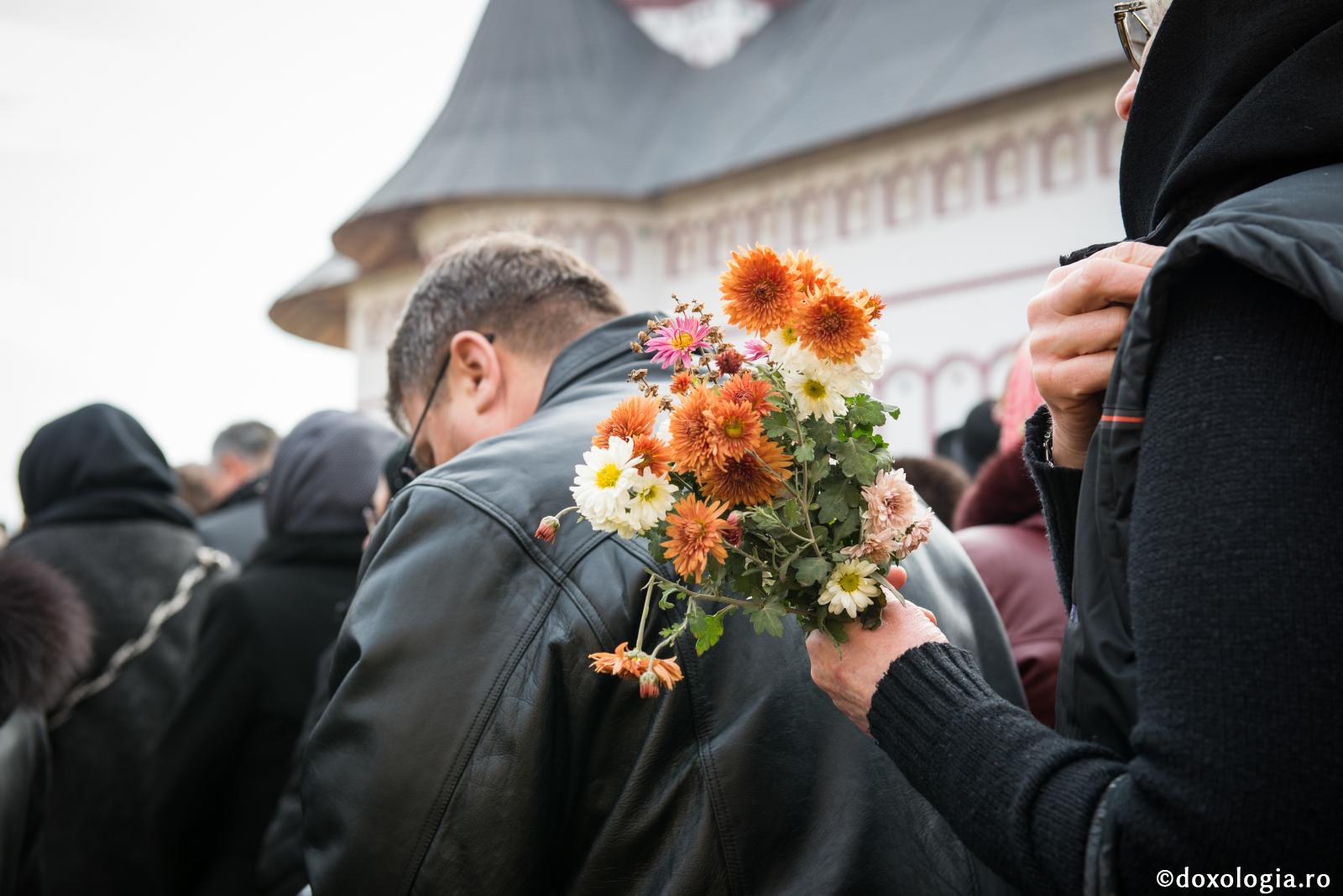 Acceptarea neputinței și arătarea ei mereu Domnului este începutul smereniei necesare nouă acum