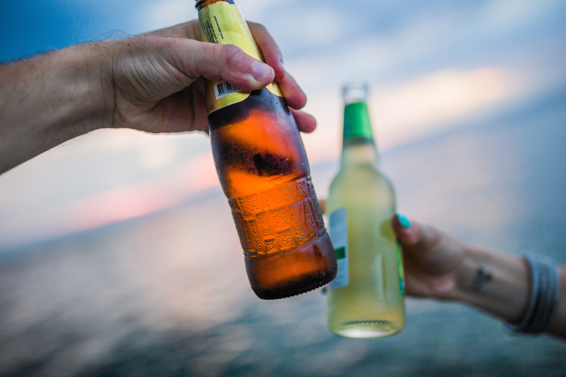 Semnele viitoarei dependenţe de alcool pot fi descoperite încă din copilărie Semnele viitoarei dependenţe de alcool pot fi descoperite încă din copilărie