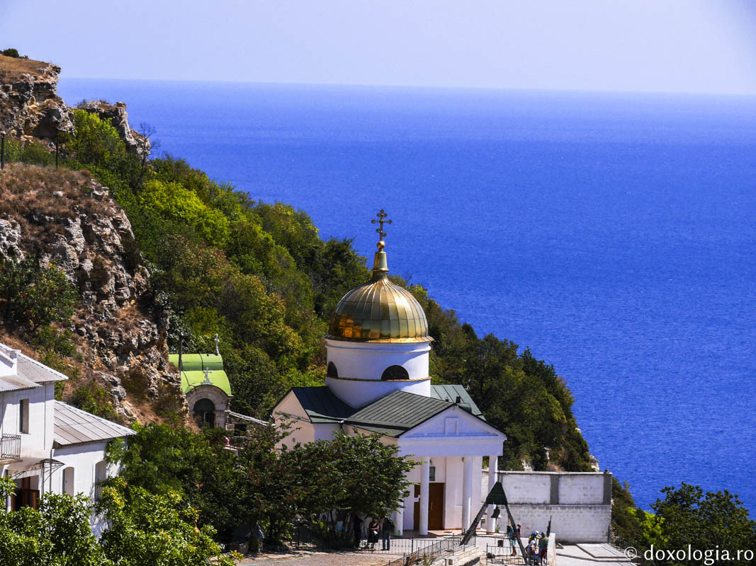 (Foto) Fiolent – Muntele Maicii Domnului, Mănăstirea Sfântul Gheorghe din Crimeea