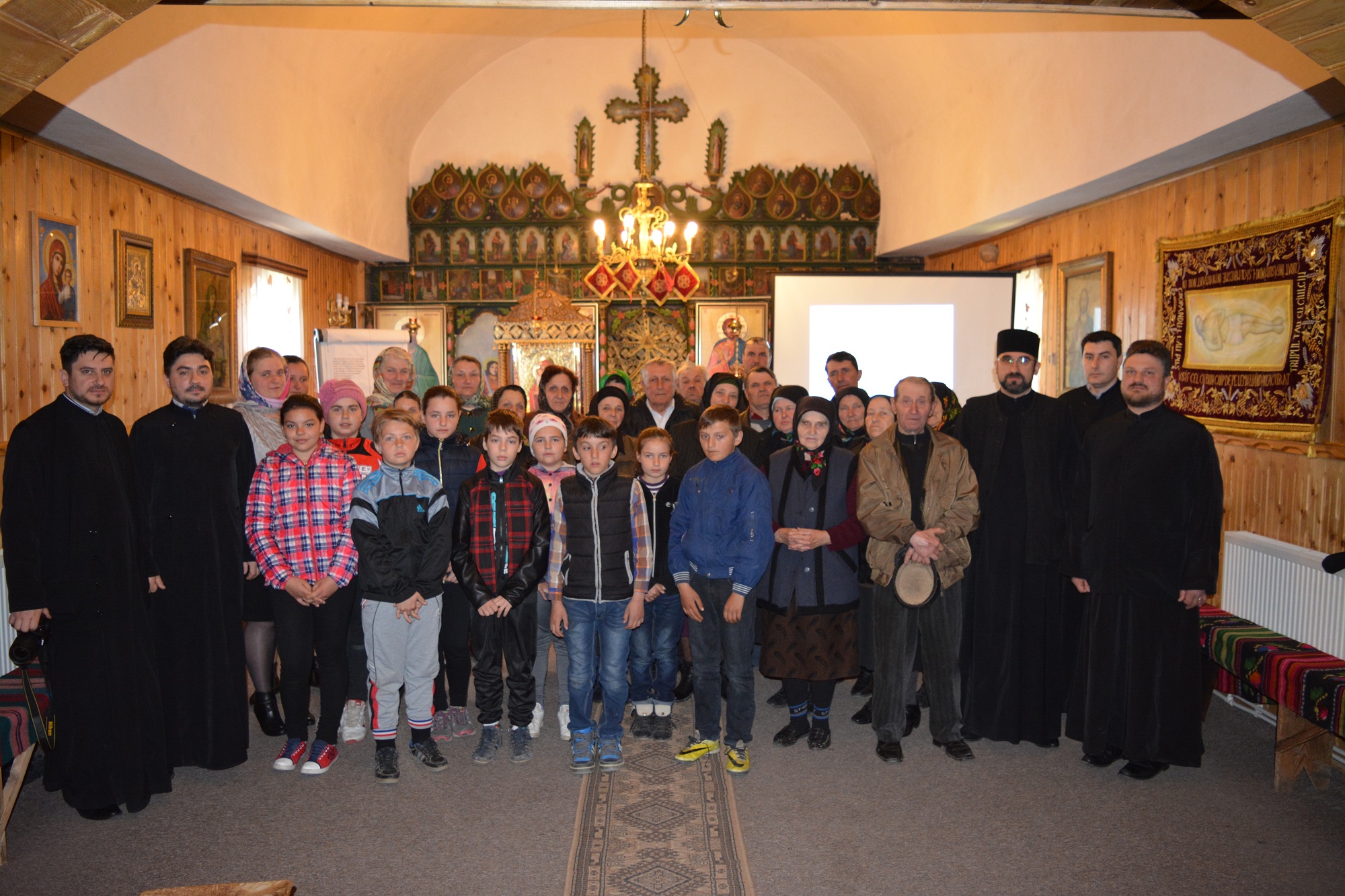 Cateheze pentru „tineri de toate vârstele” în Protopopiatul Săveni