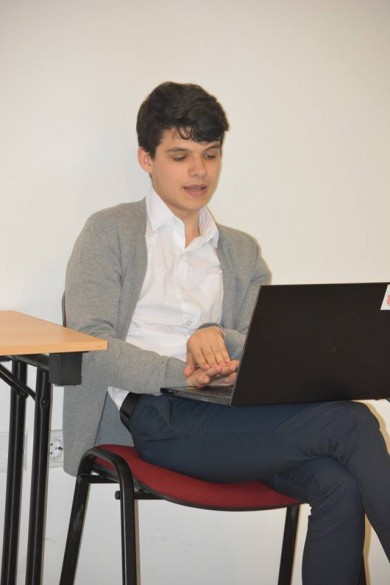 Cartea „Oscar și Tanti Roz”, dezbătută în cadrul Clubului de Lectură din cadrul Colegiului ,,Sfântul Nicolae” din Iași