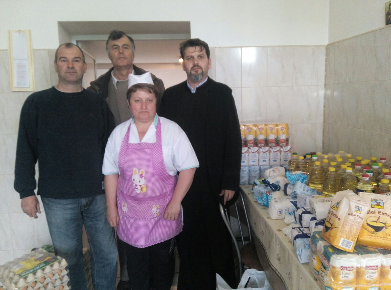 Sprijin pentru copiii şi bătrânii de la Hârja Sprijin pentru copiii şi bătrânii de la Hârja