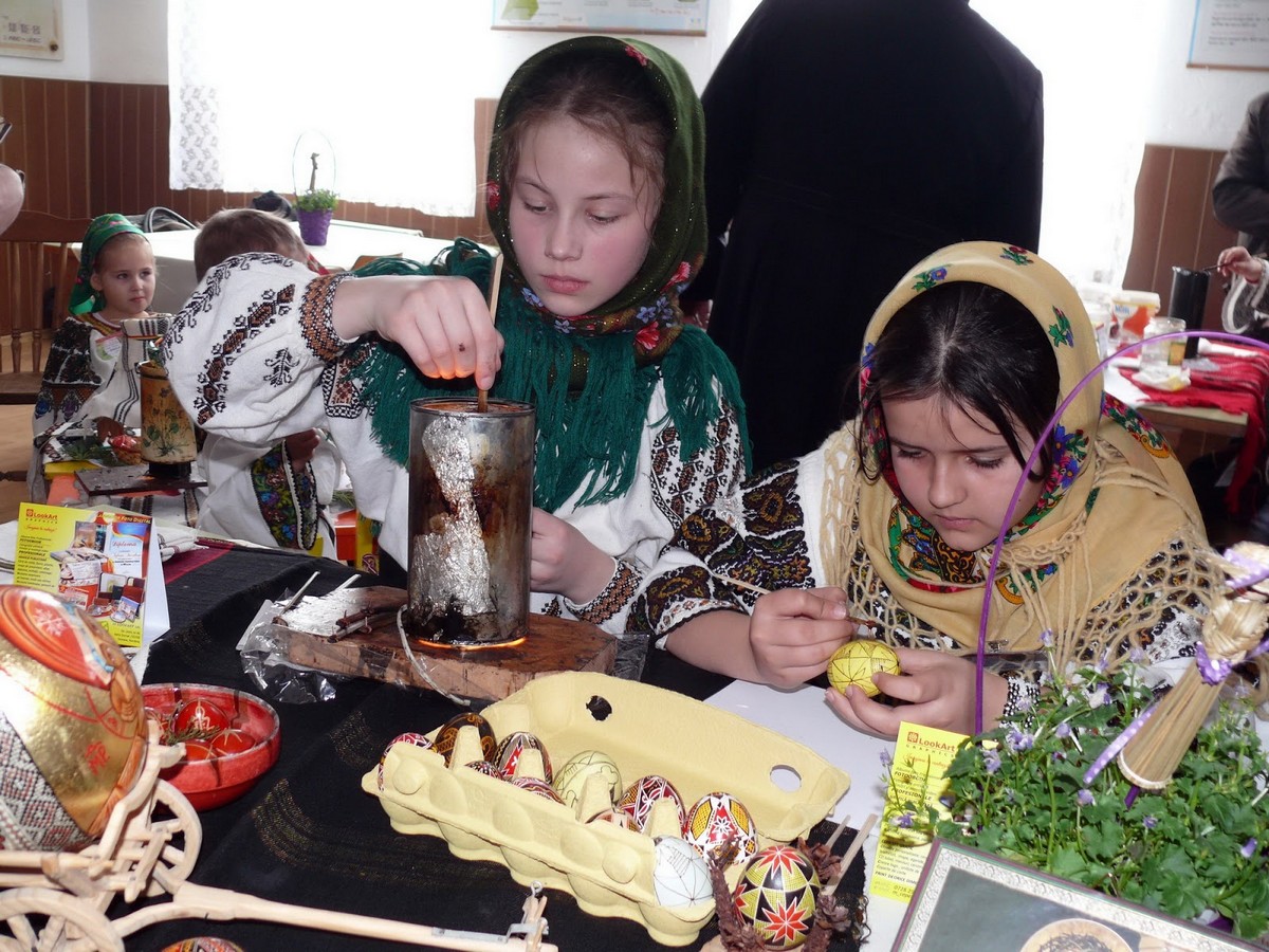 Festivalul Ouălor Încondeiate la Ciocăneşti Festivalul Ouălor Încondeiate la Ciocăneşti