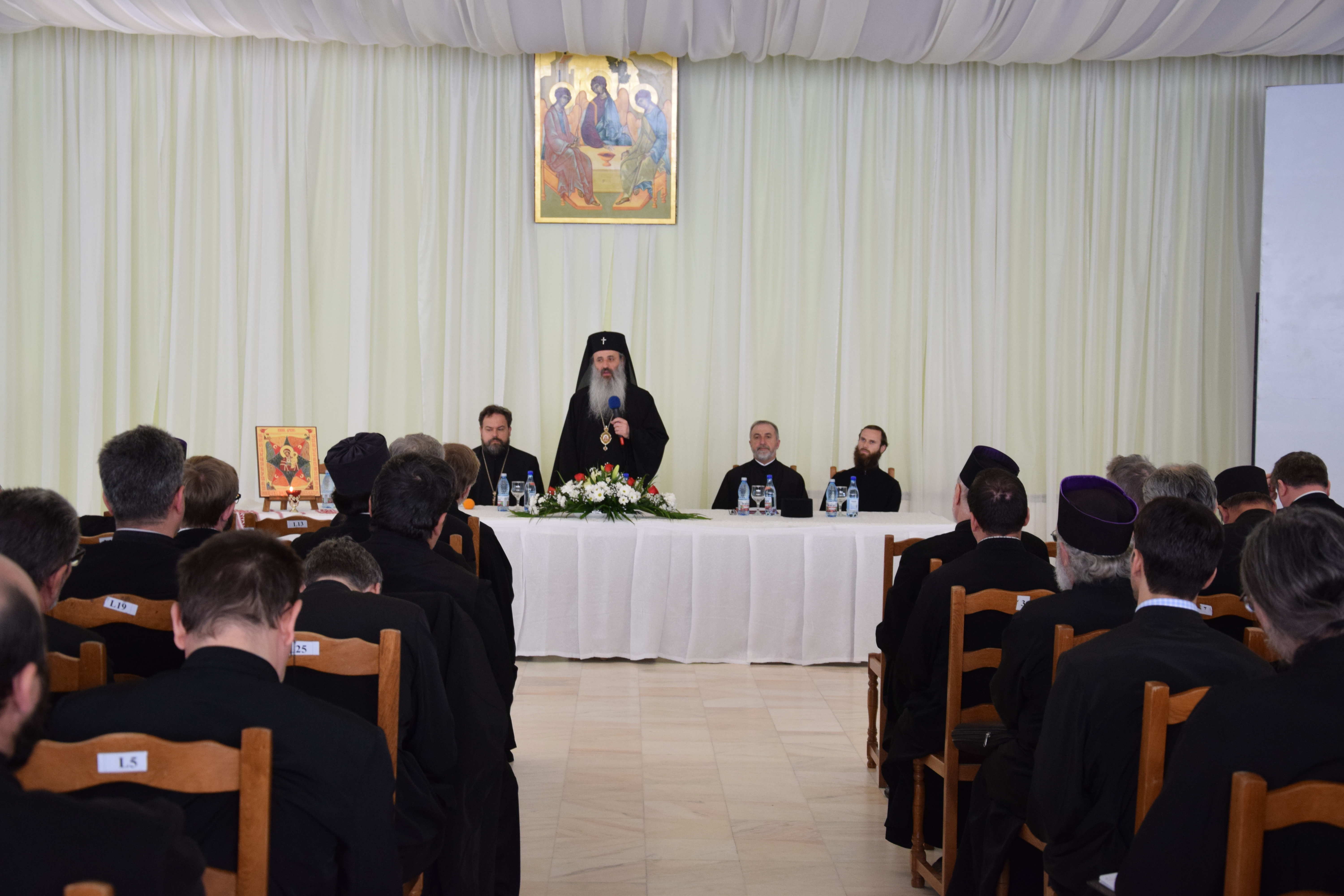 „Dacă Biserica nu vine către noi, generația tânără, suntem o generație moartă înainte de a ne naște” „Dacă Biserica nu vine către noi, generația tânără, suntem o generație moartă înainte de a ne naște”