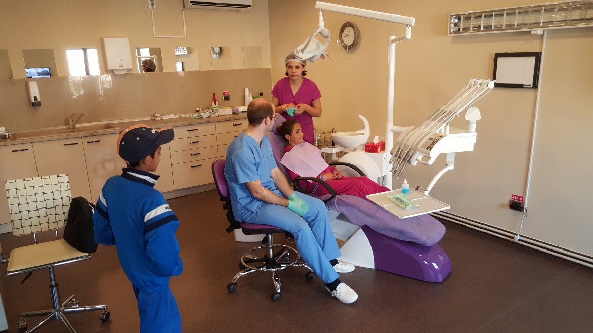 La Colegiul „Sfântul Nicolae”  încă se împart zâmbete