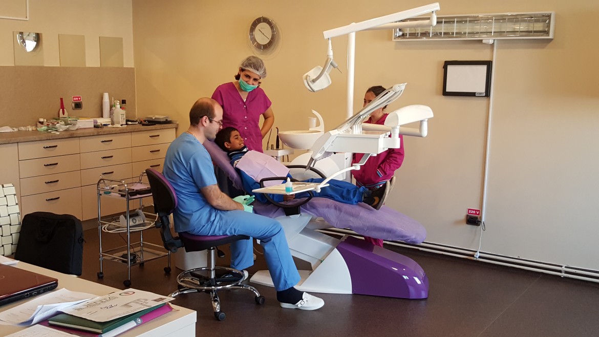 La Colegiul „Sfântul Nicolae”  încă se împart zâmbete