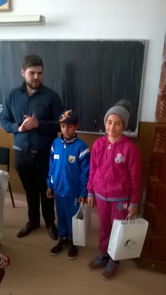 La Colegiul „Sfântul Nicolae”  încă se împart zâmbete