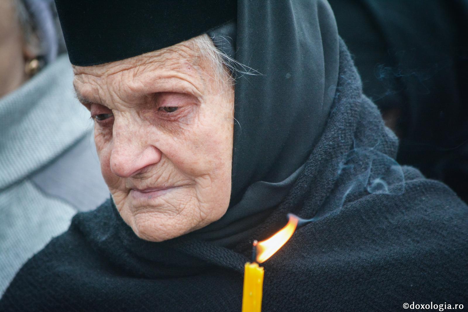 Credința „se mișcă deasupra naturii”