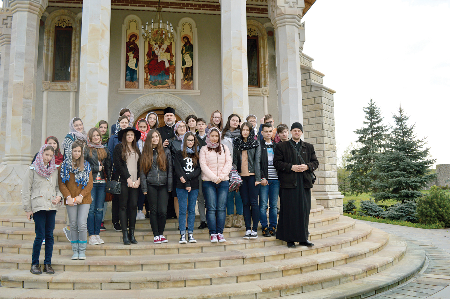 Membri ai ATOR Piatra Neamţ, în pelerinaj în Maramureş