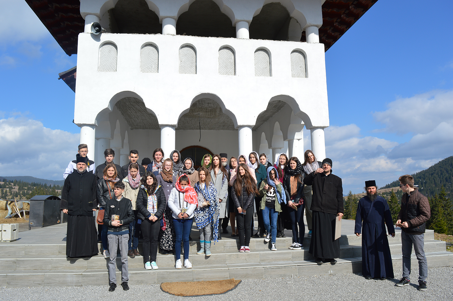 Membri ai ATOR Piatra Neamţ, în pelerinaj în Maramureş