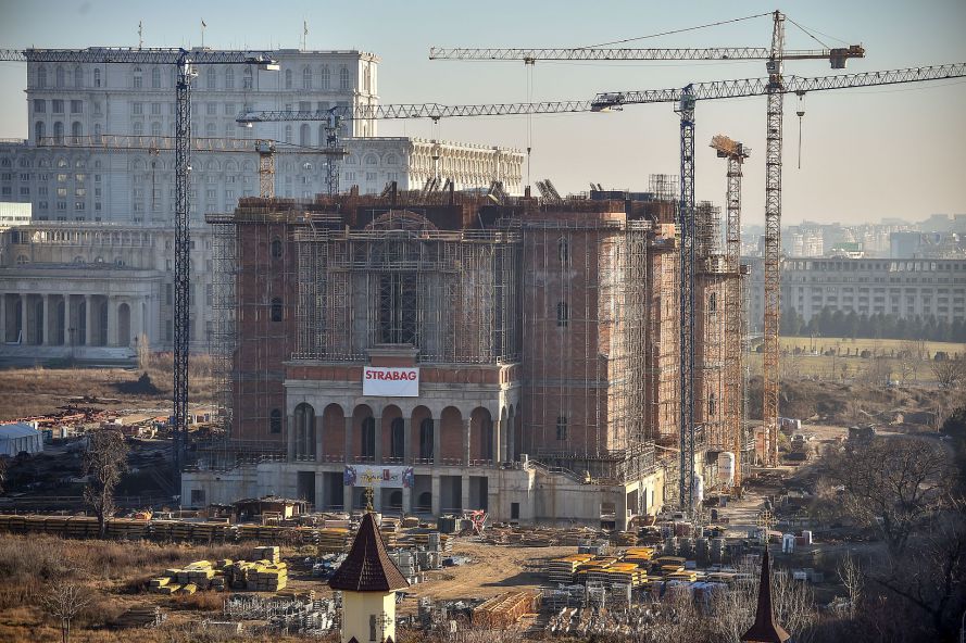 Doar 37,9% dintre lăcașurile de cult construite după 1989 în România aparţin Bisericii Ortodoxe Române