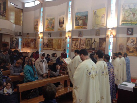 Taina Sfântului Maslu, în Parohia „Sfântul Proroc Isaia” din Viareggio - Italia