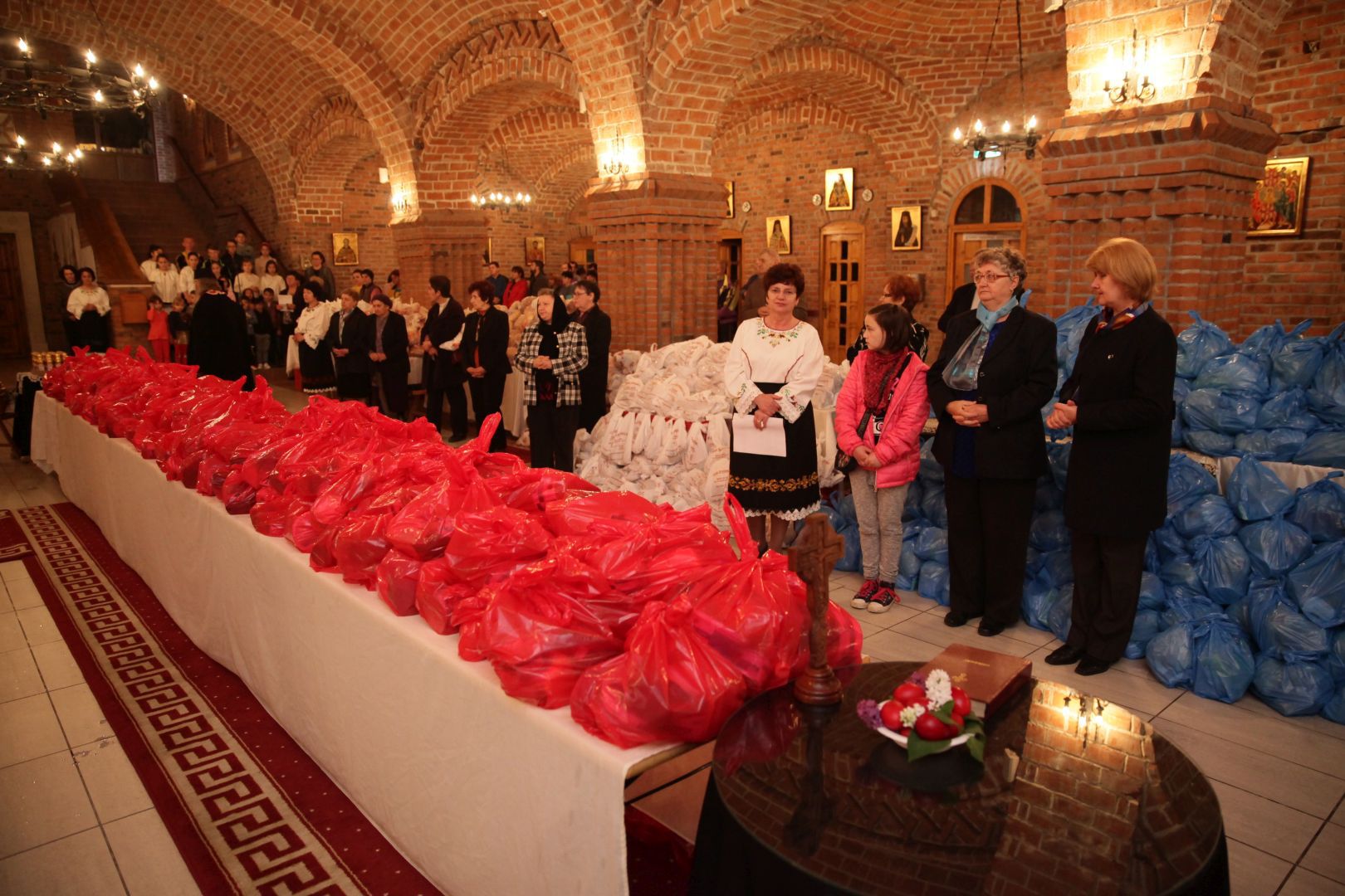 1250 de pachete, pentru familiile defavorizate din Baia Mare