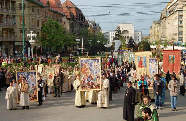 Pelerinaj de Florii, în Arhiepiscopia Timişoarei Pelerinaj de Florii, în Arhiepiscopia Timişoarei