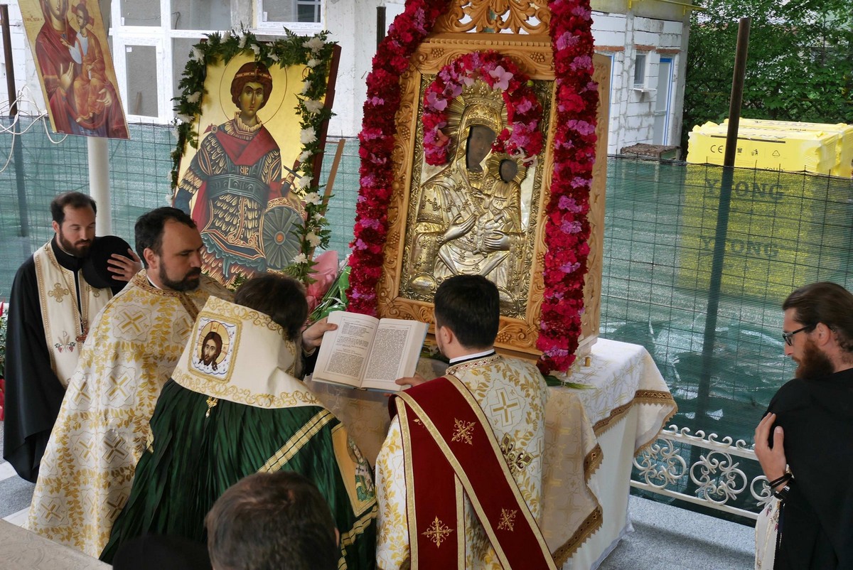 Trei zile de sărbătoare la Biserica „Sfântul Gheorghe“ din Bacău Trei zile de sărbătoare la Biserica „Sfântul Gheorghe“ din Bacău