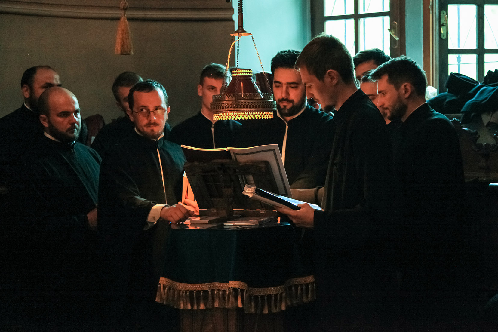 Corul „Byzantion“, în Muntele Athos la privegherea pentru hramul chiliei „Buna Vestire“ a Schitului Lacu