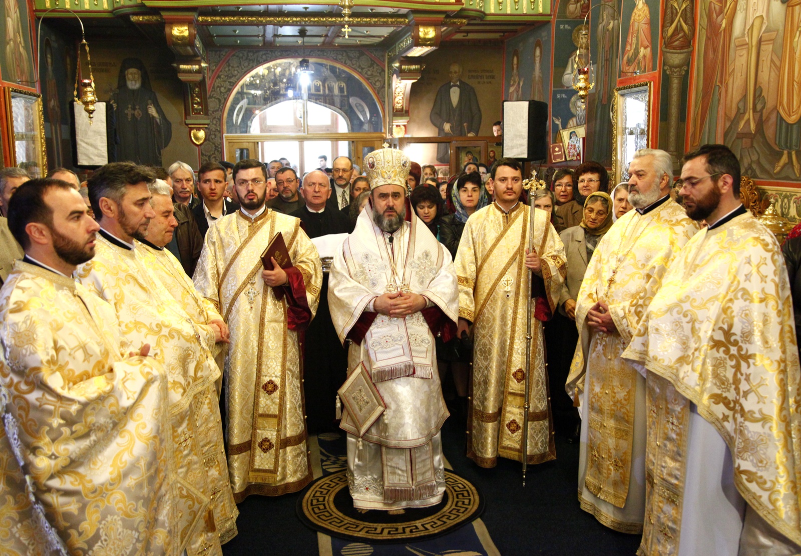 Înaltpreasfinţitul Ciprian: „În viața noastră, totul se fundamentează pe credință” Înaltpreasfinţitul Ciprian: „În viața noastră, totul se fundamentează pe credință”