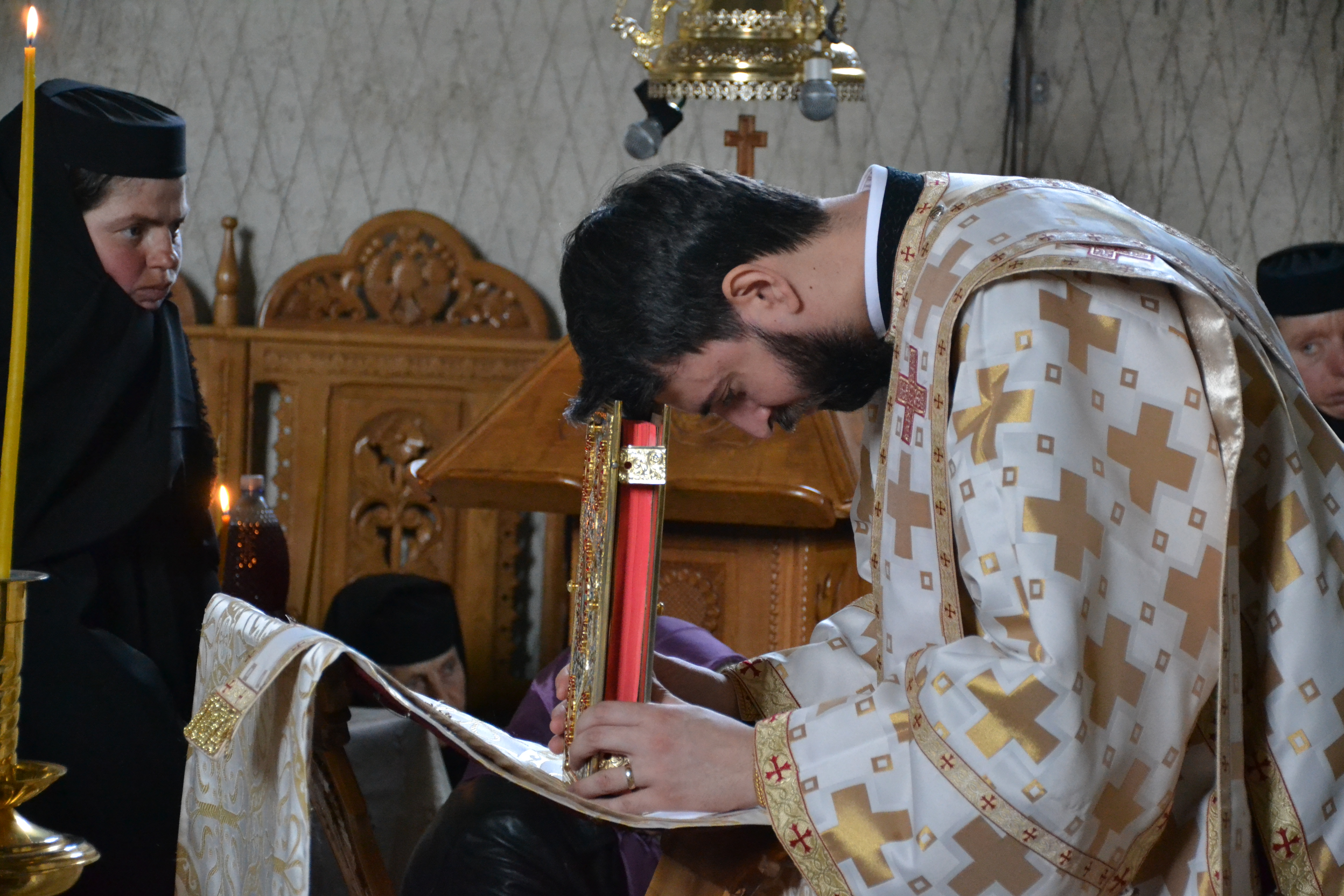 IPS Mitropolit Teofan a slujit Sfânta Liturghie și Taina Sfântului Botez în localitatea botoșăneană Agafton