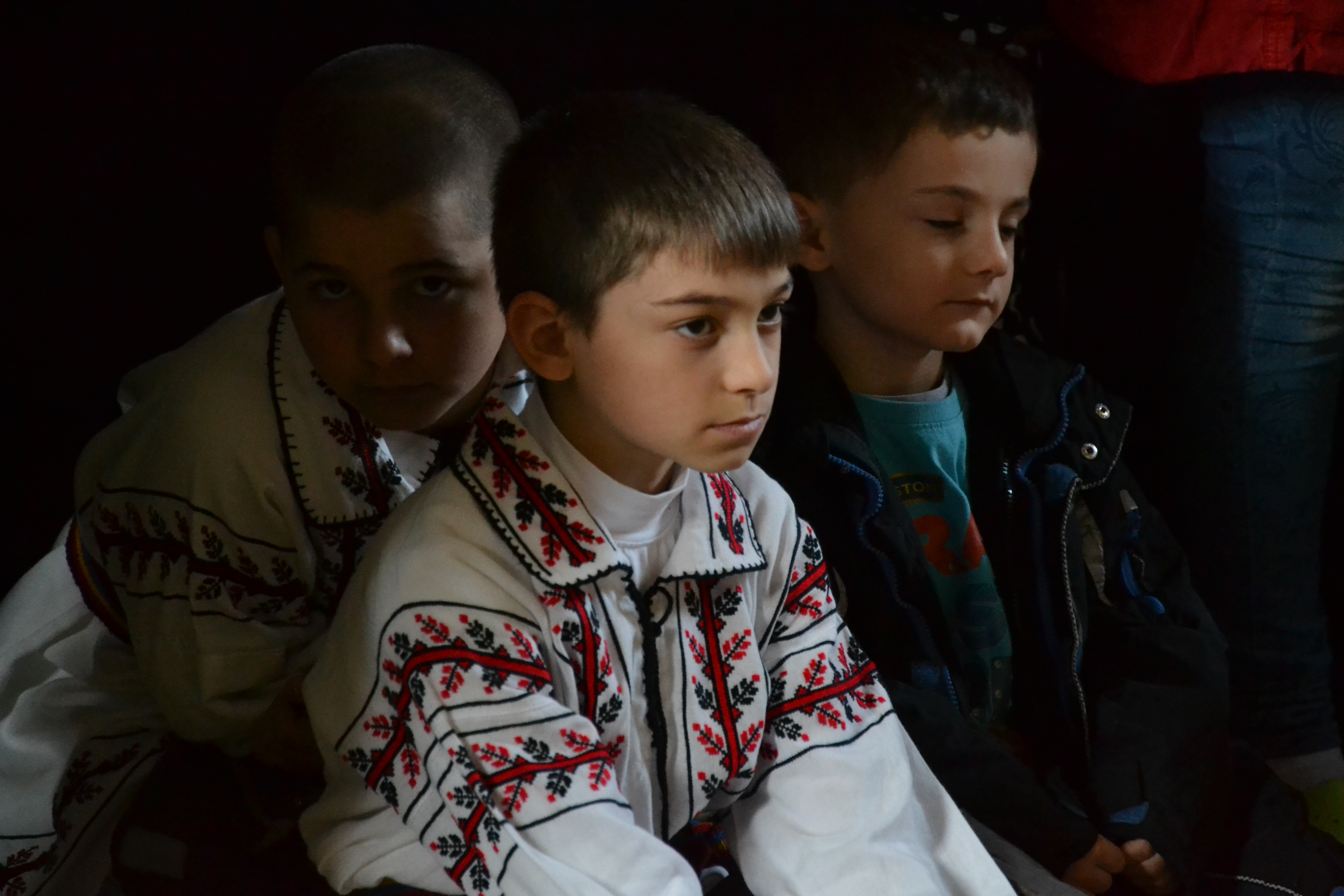 IPS Mitropolit Teofan a slujit Sfânta Liturghie și Taina Sfântului Botez în localitatea botoșăneană Agafton