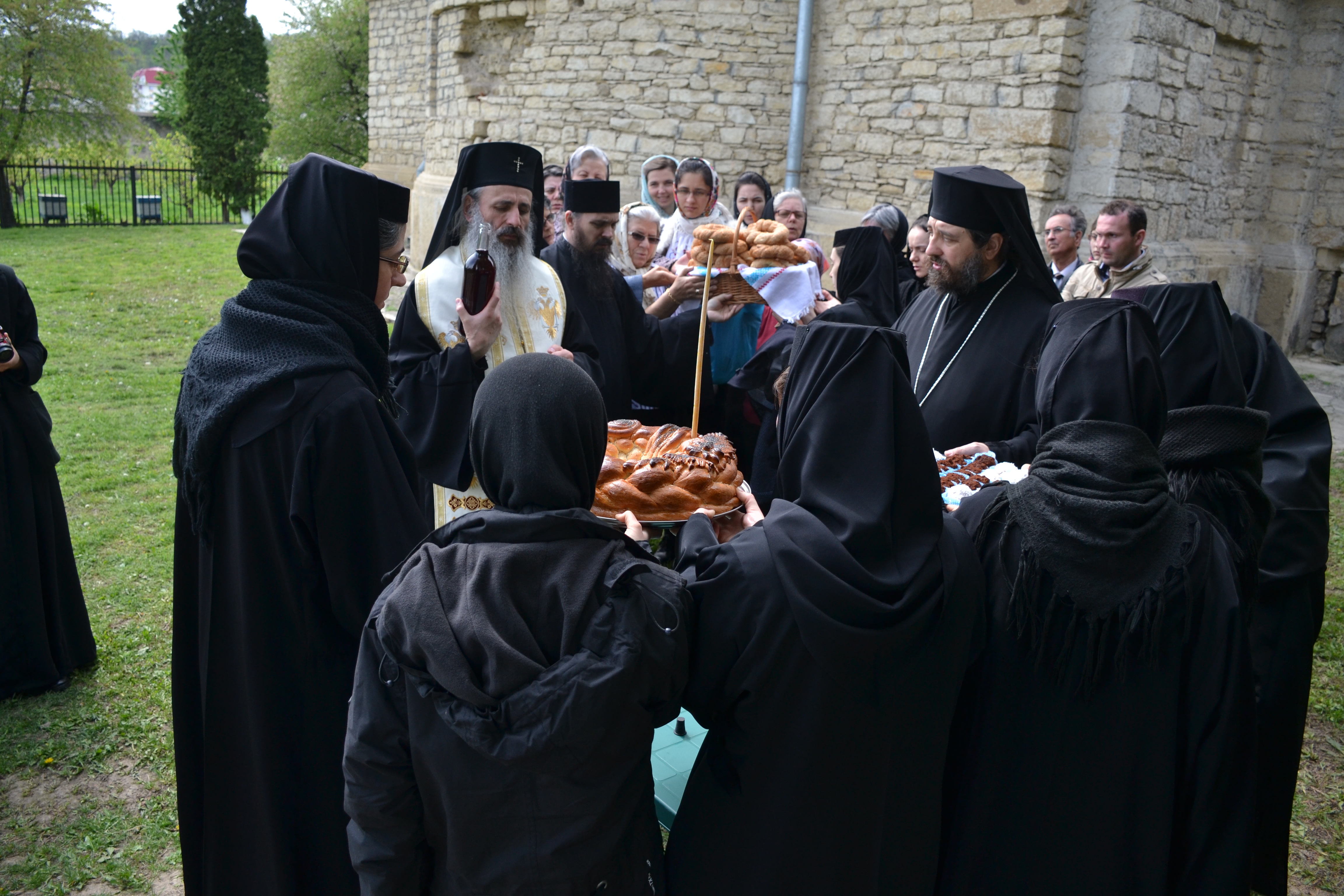 „Îmbrăcarea în Dumnezeu se poate găsi în esența ei într-o singură haină – cea a rugăciunii”