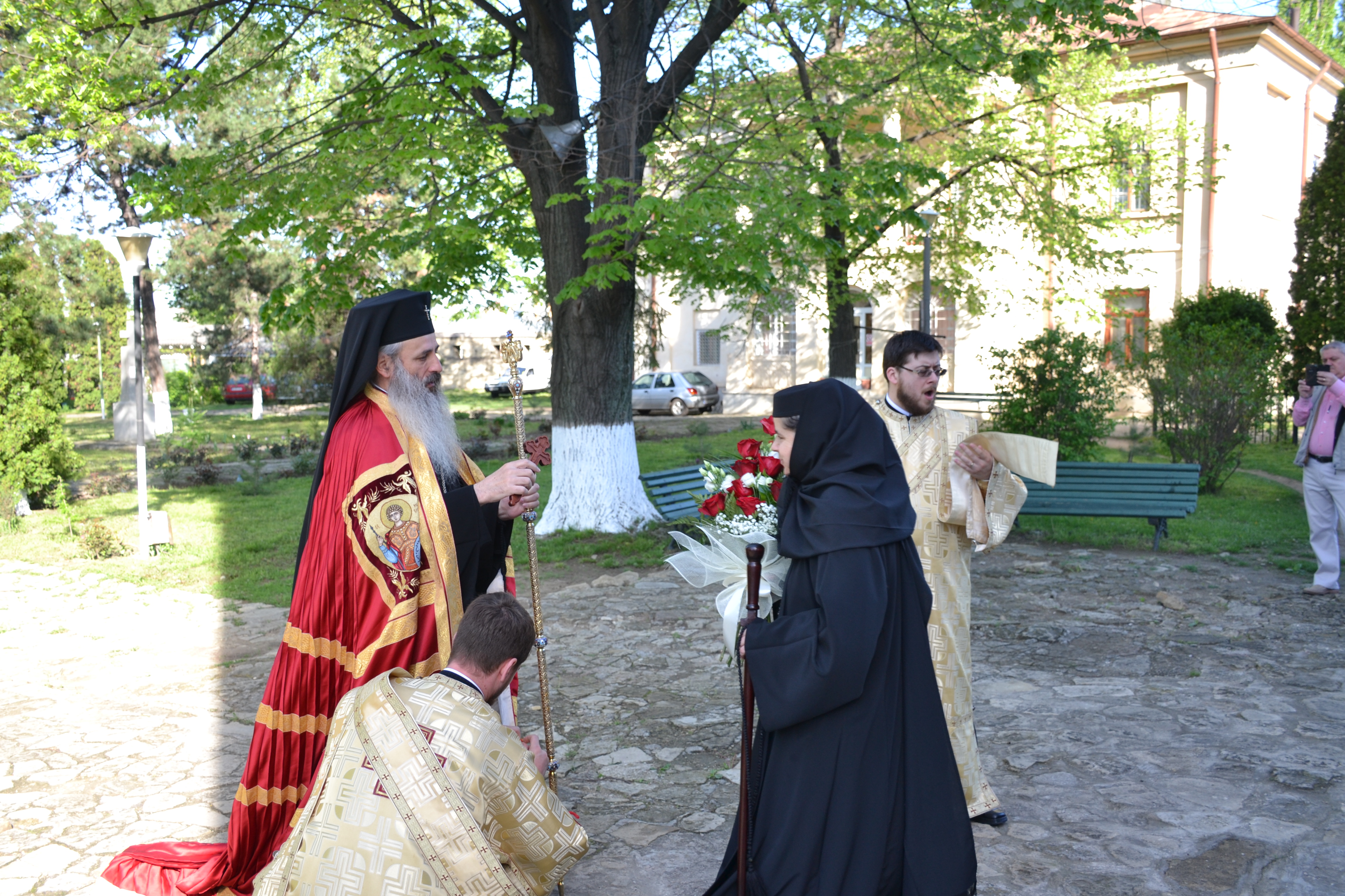 „Îmbrăcarea în Dumnezeu se poate găsi în esența ei într-o singură haină – cea a rugăciunii”