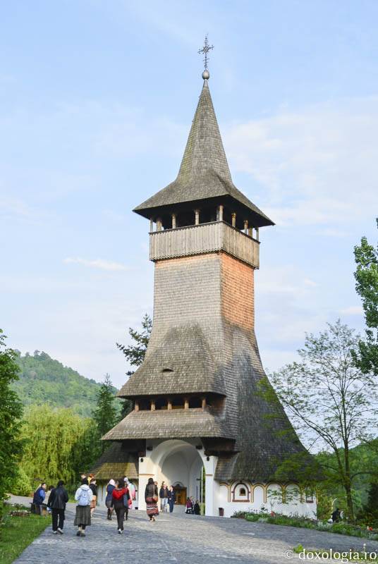 (Foto) Mănăstirea Bârsana – „Muntele Athos de Maramureș”