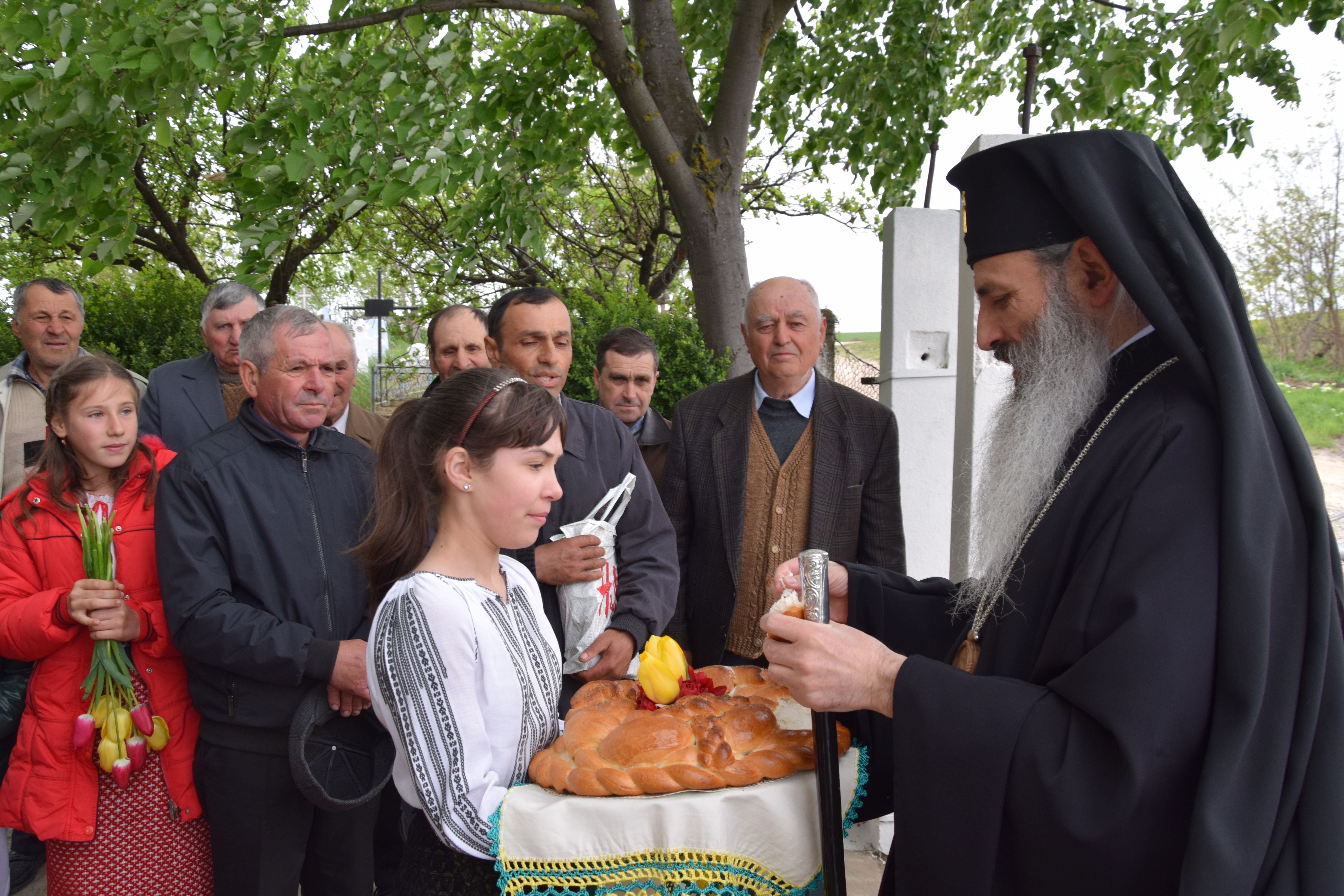 Denie arhierească la Parohia „Sfinţii Voievozi“ din Podolenii de Sus