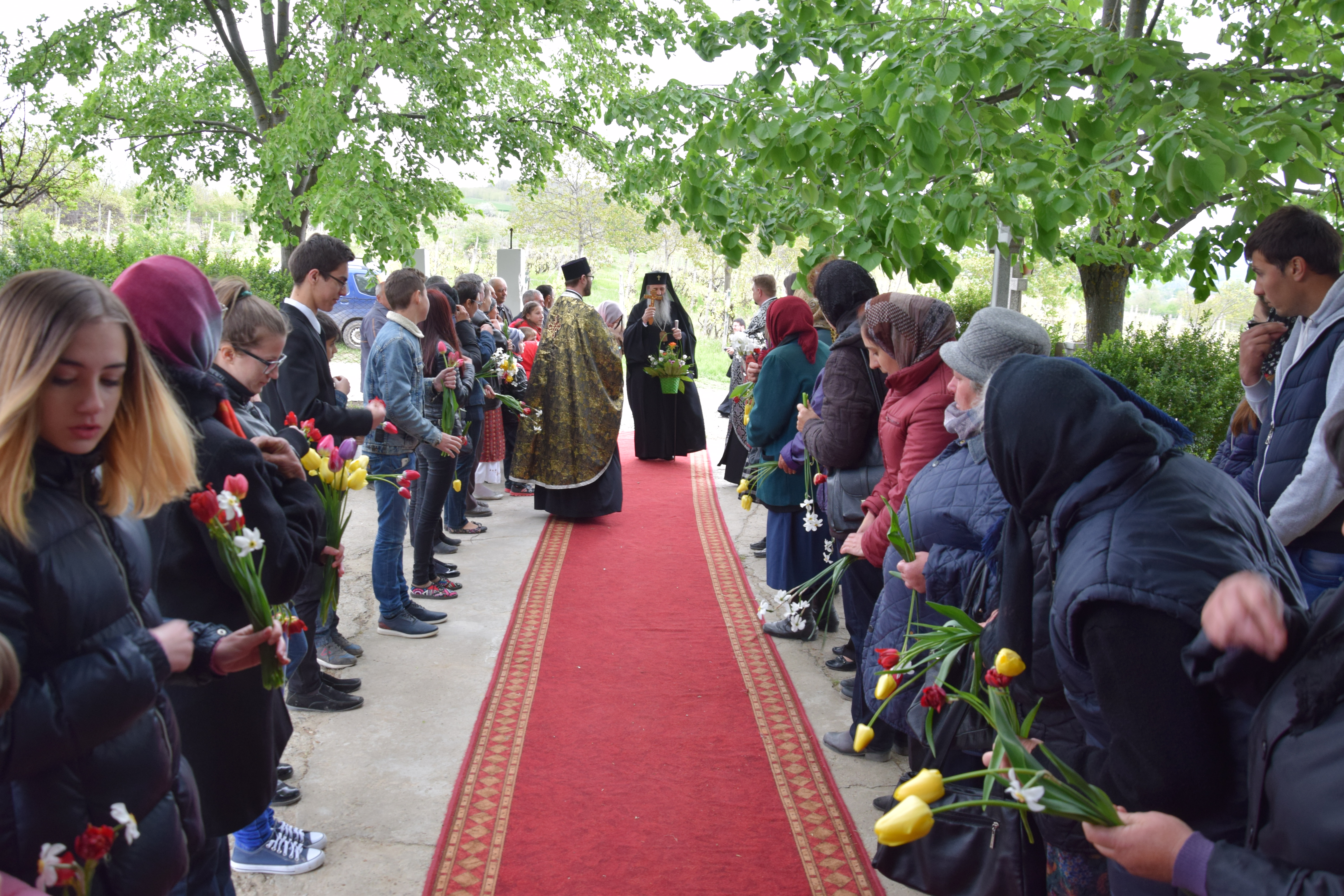 Denie arhierească la Parohia „Sfinţii Voievozi“ din Podolenii de Sus