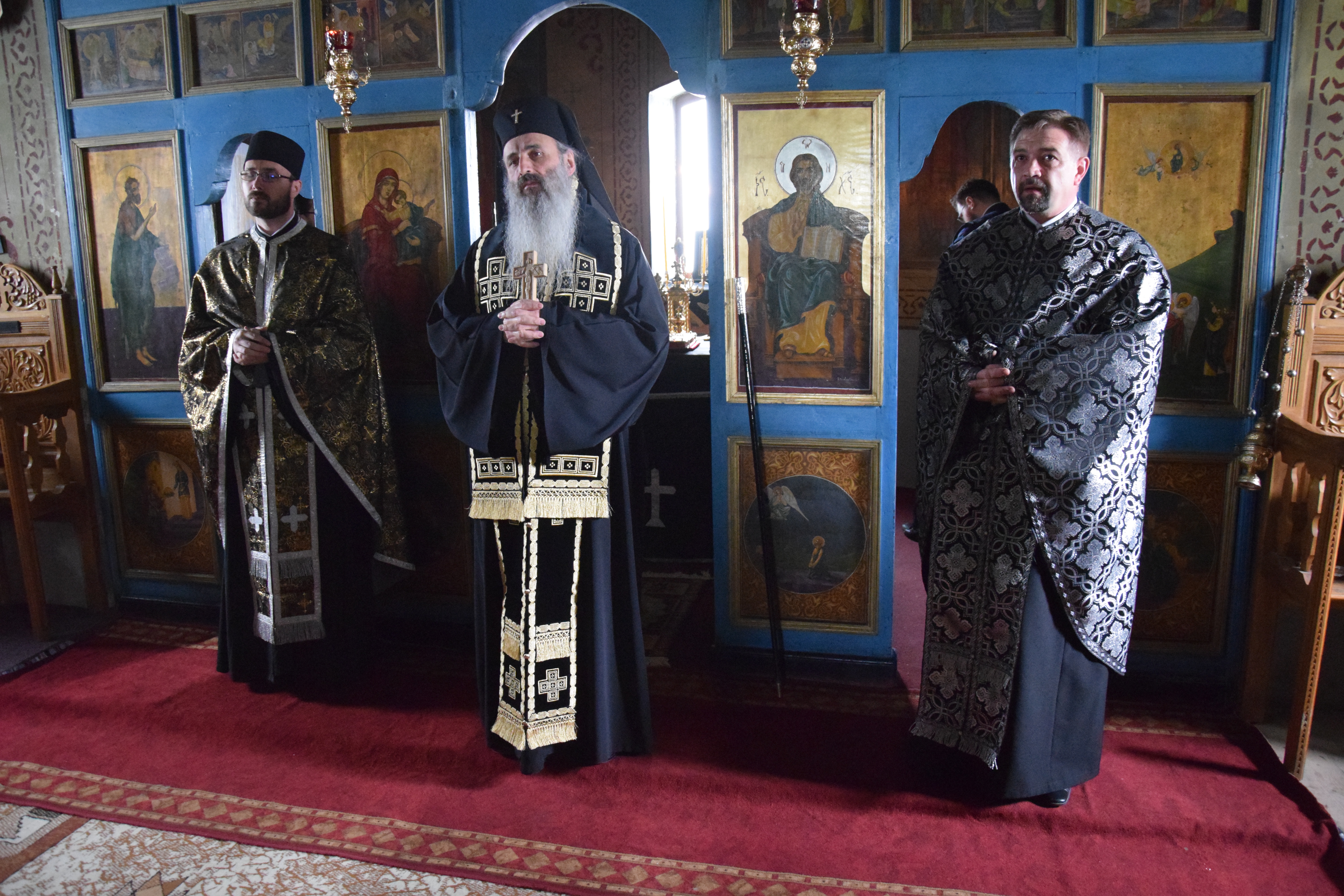 Denie arhierească la Parohia „Sfinţii Voievozi“ din Podolenii de Sus