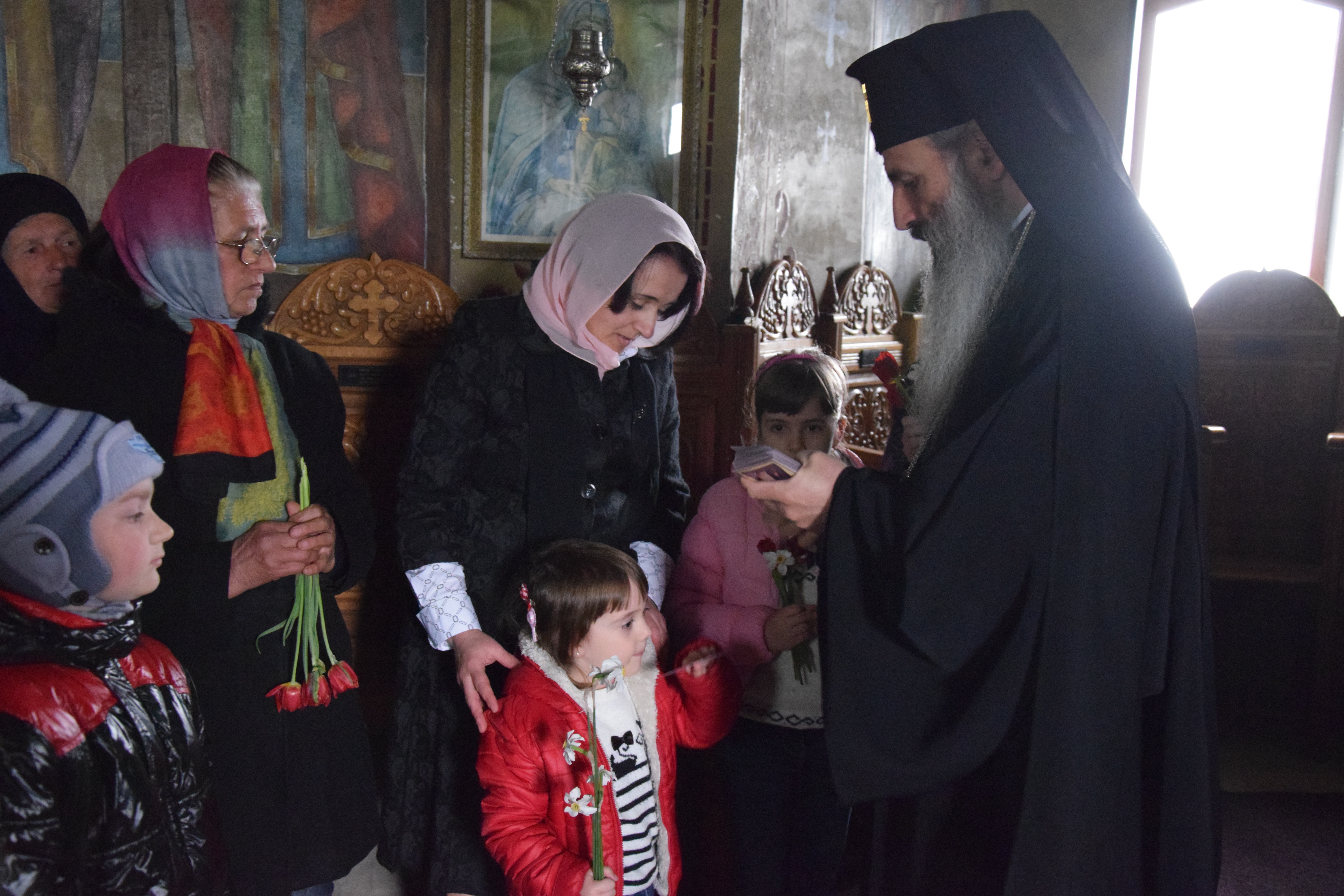 Denie arhierească la Parohia „Sfinţii Voievozi“ din Podolenii de Sus