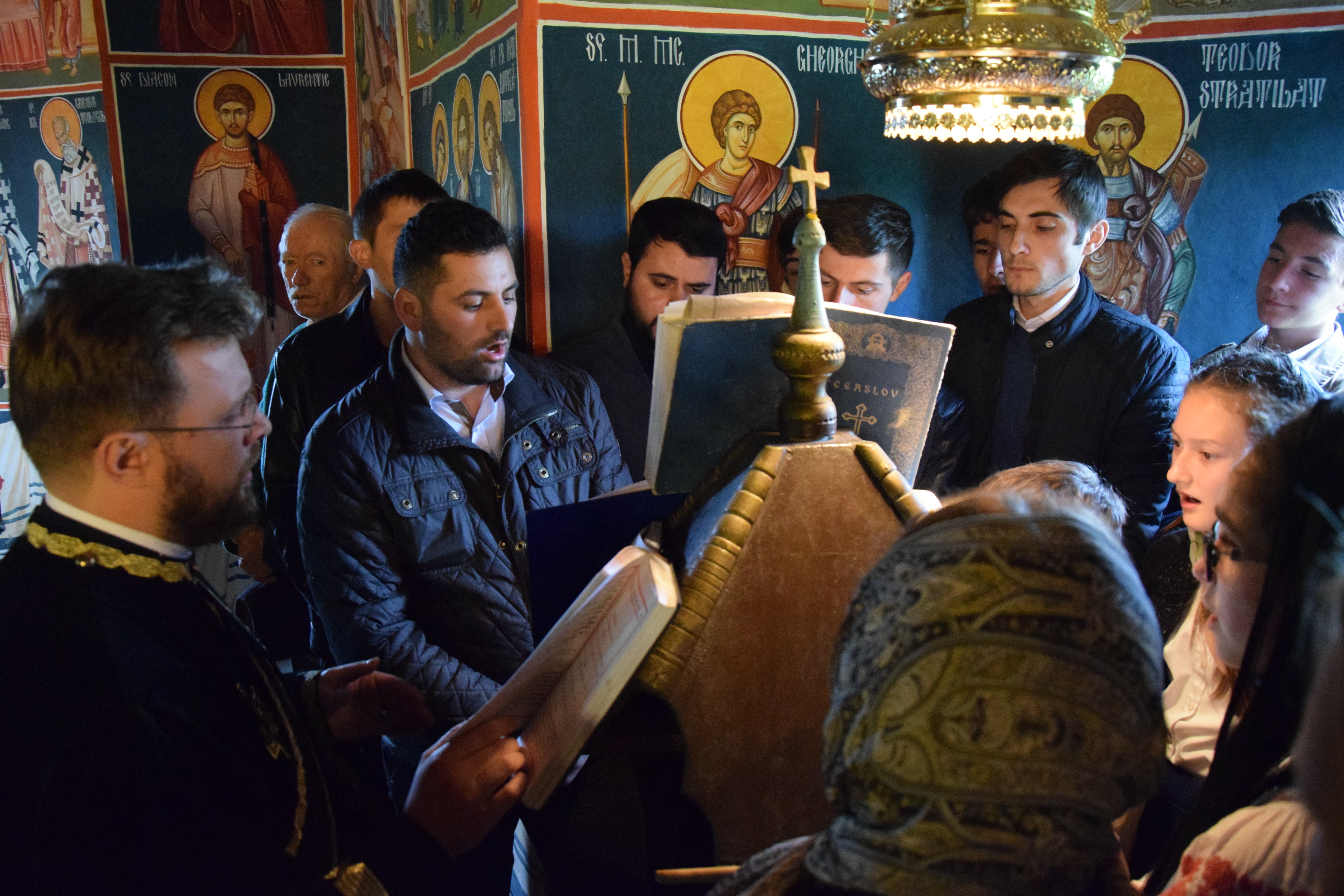 Denie arhierească la Parohia „Sfinţii Voievozi“ din Podolenii de Sus